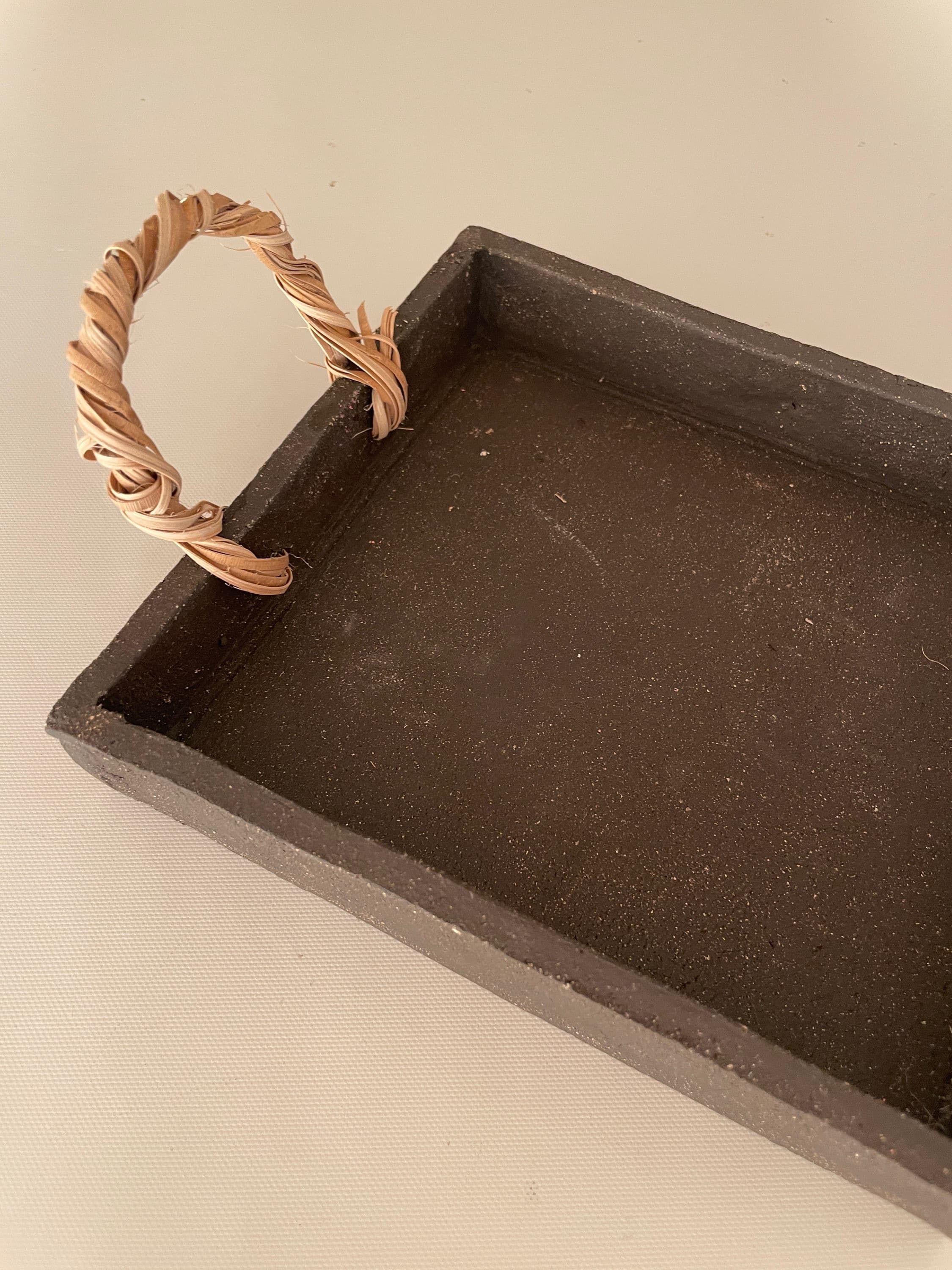 BANDEJA ARCILLA NEGRA & MIMBRE - 2